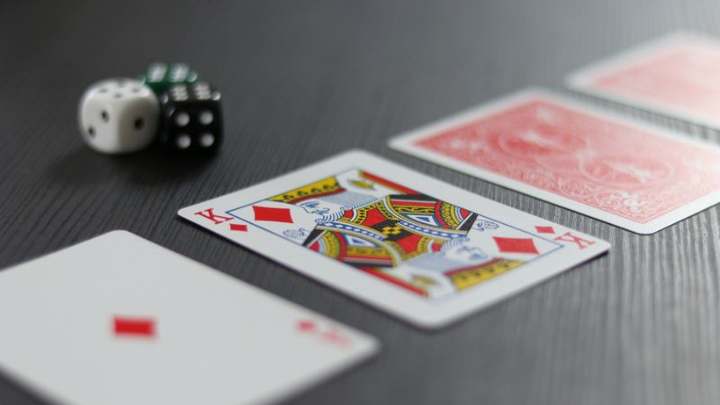 Xếp thứ 5 thứ tự ăn Poker là liên kết 5 lá bài - Thùng